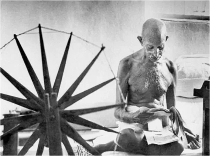 liderazgo afiliativo Descubre el liderazgo de Gandhi y su impacto duradero en la India y el mundo. Aprende sobre sus principios de no violencia, verdad, y autonomía.